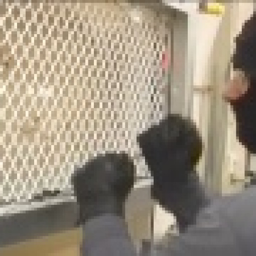 Oberlichte mit Vergitterung