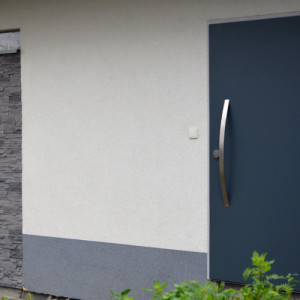 ADLO - Sicherheitst�r TEDUO, Thermot�r f�r den Au�enbereich + Zarge, Oberfl�che Color, atypischer T�rgriff