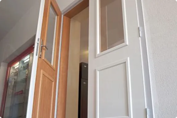 Zweifl�gelige Haust�ren